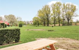 Κήπος έξω από το Stunning Home In Ewijk With Kitchen +12 φωτογραφίες