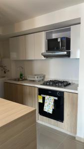 Una cocina o zona de cocina en LD House luxury