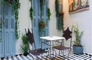 Imagem da galeria de Neoclassical Apartments with backyard acess em Atenas