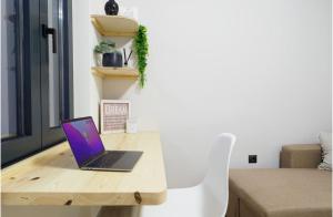 Imagem da galeria de Neoclassical Apartments with backyard acess em Atenas