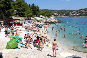 Fotografie z fotogalerie ubytování Apartments by the sea Businci, Ciovo - 4863 v Trogiru