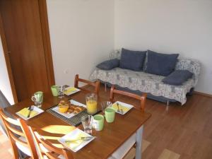 Fotografie z fotogalerie ubytování Apartments by the sea Businci, Ciovo - 4863 v Trogiru