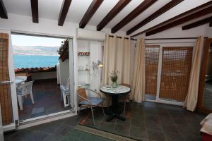 Fotografia z galérie ubytovania Family friendly seaside apartments Arbanija, Ciovo - 5220 v Trogiri