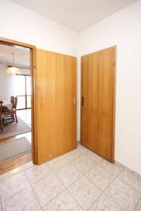 Fotografie z fotogalerie ubytování Apartments with parking spaces Arbanija, Ciovo - 5228 v Trogiru