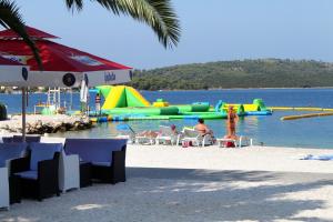 Fotografie z fotogalerie ubytování Holiday house with WiFi Okrug Gornji, Ciovo - 5253 v Trogiru