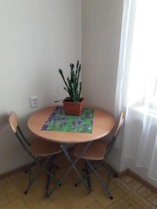 Galeriebild der Unterkunft flat near the boulevard/дом около бульвара in Batumi + 2 Fotos