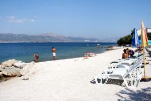 Fotografie z fotogalerie ubytování Apartments by the sea Arbanija, Ciovo - 6062 v Trogiru