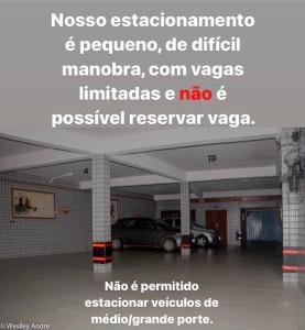 マリアナにあるPousada do Chafarizの車内駐車場の写真