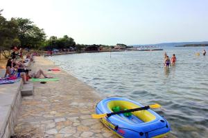 Fotografie z fotogalerie ubytování Apartments by the sea Kraj, Pasman - 14471 v destinaci Tkon