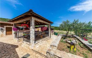 Fotografia z galérie ubytovania Gorgeous Home In Divojevici v destinácii Divojevići