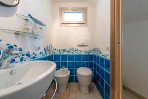 A bathroom at Casa Vacanza Il Bouganville