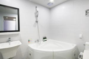 Kupaonica u objektu Java Hotel