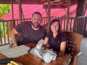 Tetamu yang menginap di Elvis Beach Resort