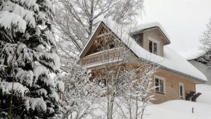 Chalets zum Latschen v zimě