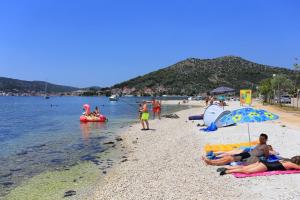 Fotografie z fotogalerie ubytování Apartments by the sea Poljica, Trogir - 10237 v destinaci Marina