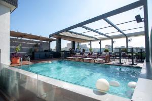 Bazén v ubytování O Monot Boutique Hotel Beirut nebo v jeho okolí