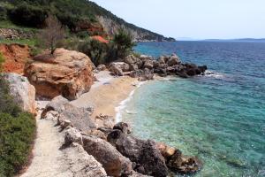 Fotografia z galérie ubytovania Apartments by the sea Sveta Nedilja, Hvar - 13753 v destinácii Jelsa