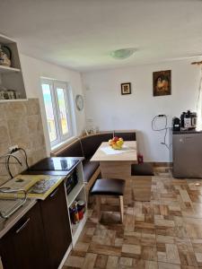 Dapur atau dapur kecil di Casuta Rodi