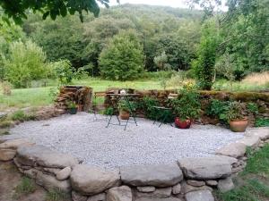 Vonkajšia záhrada v ubytovaní Charming cottage in the heart of the Ribera sacra