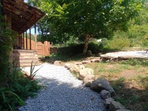 Vonkajšia záhrada v ubytovaní Charming cottage in the heart of the Ribera sacra