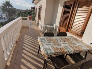 Balkón nebo terasa v ubytování Apartments by the sea Barbat, Rab - 4975