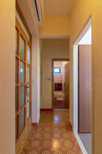 Posteľ alebo postele v izbe v ubytovaní Apartments and rooms with parking space Jelsa, Hvar - 4028