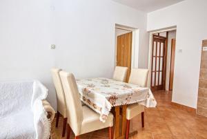 Posezení v ubytování Apartments by the sea Tisno, Murter - 5130