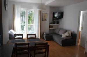 O zonă de relaxare la Apartament Sosnowy