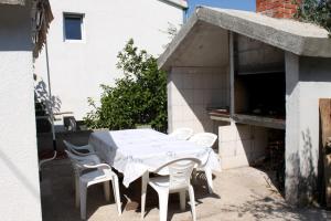 Fotografie z fotogalerie ubytování Apartments by the sea Necujam, Solta - 5162 v destinaci Stomorska