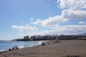 Fotografia z galérie ubytovania Primera línea con preciosas vistas al mar v destinácii Melenara