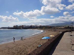 Fotografia z galérie ubytovania Primera línea con preciosas vistas al mar v destinácii Melenara