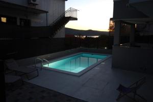 Fotografie z fotogalerie ubytování Family friendly apartments with a swimming pool Tisno, Murter - 5073 v destinaci Tisno
