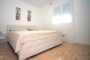 Fotografie z fotogalerie ubytování Family friendly apartments with a swimming pool Tisno, Murter - 5073 v destinaci Tisno