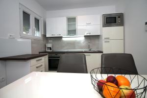 Fotografie z fotogalerie ubytování Family friendly apartments with a swimming pool Tisno, Murter - 5073 v destinaci Tisno