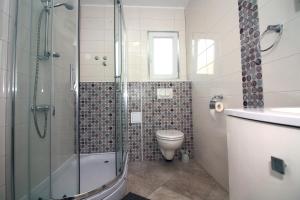 Fotografie z fotogalerie ubytování Family friendly apartments with a swimming pool Tisno, Murter - 5073 v destinaci Tisno