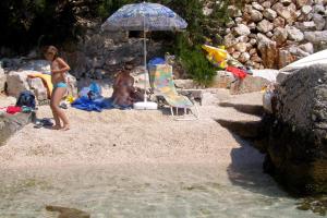 Hostia v ubytovaní Apartments by the sea Seget Vranjica, Trogir - 7509