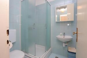 Koupelna v ubytování Apartments by the sea Igrane, Makarska - 6653