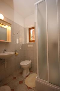 Ένα μπάνιο στο Apartments by the sea Mandre, Pag - 6518 +44 φωτογραφίες