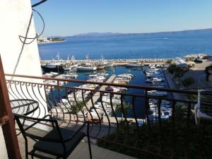 Fotografia z galérie ubytovania Apartments by the sea Podgora, Makarska - 6705 v Podgore