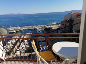 Fotografia z galérie ubytovania Apartments by the sea Podgora, Makarska - 6705 v Podgore