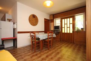 Fotografia z galérie ubytovania Apartments by the sea Starigrad, Paklenica - 6626 v destinácii Starigrad-Paklenica
