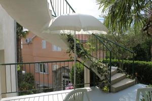 Balkón alebo terasa v ubytovaní Apartments by the sea Podgora, Makarska - 6664