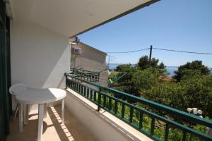 Balkón alebo terasa v ubytovaní Apartments with parking spaces Makarska - 6791