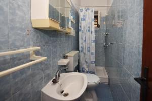 Koupelna v ubytování Apartments by the sea Metajna, Pag - 6522