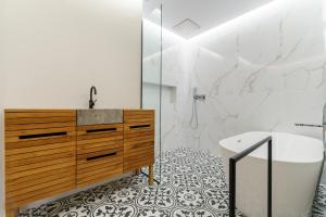 Kúpeľňa v ubytovaní LUXURY APARTMENT Benalmadena Costa