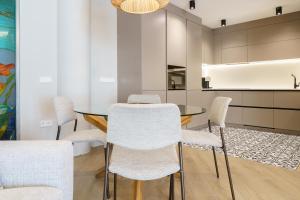 Kuchyňa alebo kuchynka v ubytovaní LUXURY APARTMENT Benalmadena Costa