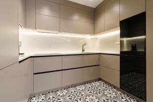 Kuchyňa alebo kuchynka v ubytovaní LUXURY APARTMENT Benalmadena Costa