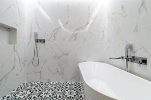 Kúpeľňa v ubytovaní LUXURY APARTMENT Benalmadena Costa