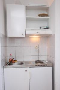Fotografie z fotogalerie ubytování Apartments with a parking space Baska Voda, Makarska - 6872 v destinaci Baška Voda