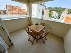Balkón nebo terasa v ubytování Seashells Apartments Tribunj